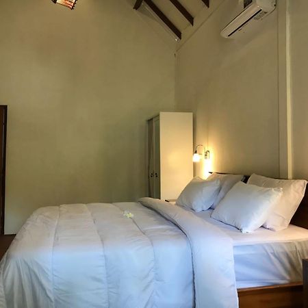 Kevin House Hotel Tanjung  Exterior photo